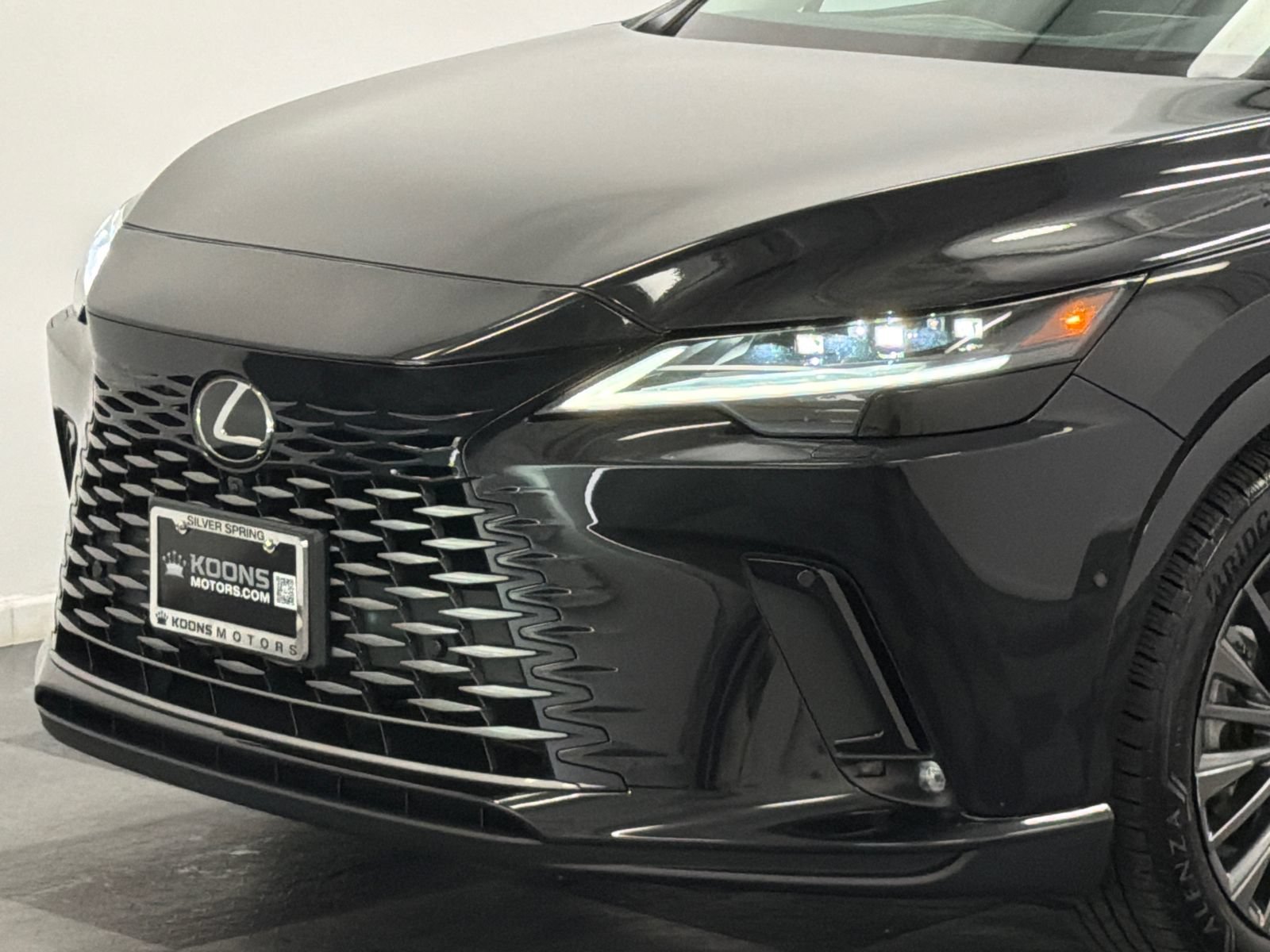 Used 2023 Lexus RX 350 AWD w/ Accessory Package image 2