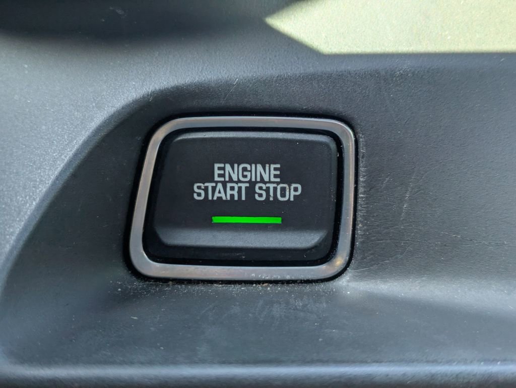 Used 2019 Chevrolet Camaro SS image 32