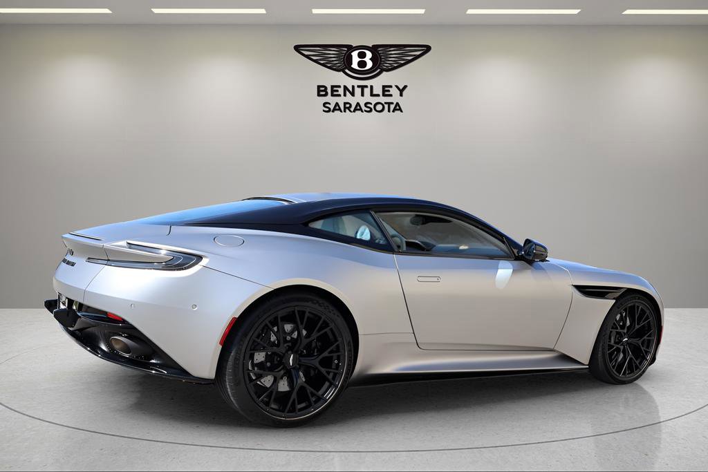 Used 2025 Aston Martin DB12 Coupe image 5