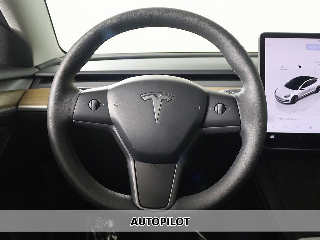 Used 2023 Tesla Model 3 Standard Range RWD image 3