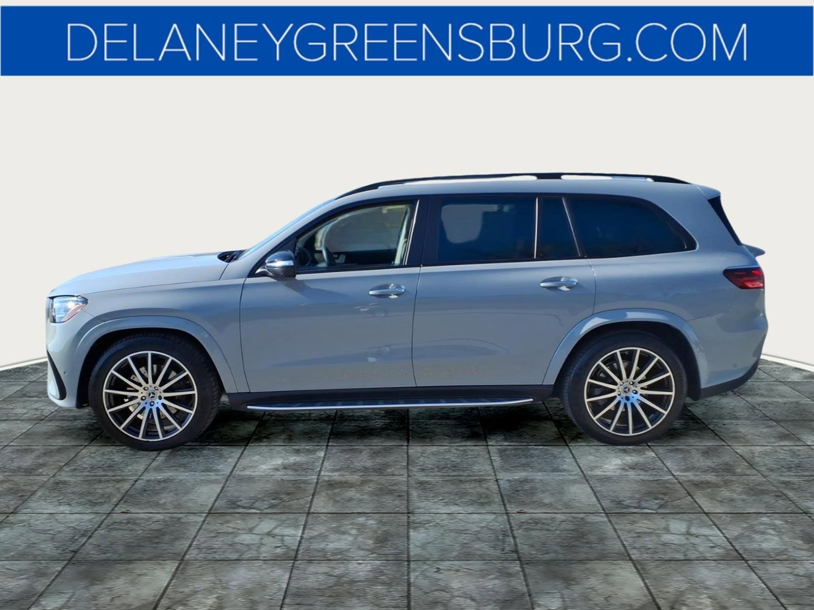 Used 2024 Mercedes-Benz GLS 580 4MATIC image 6