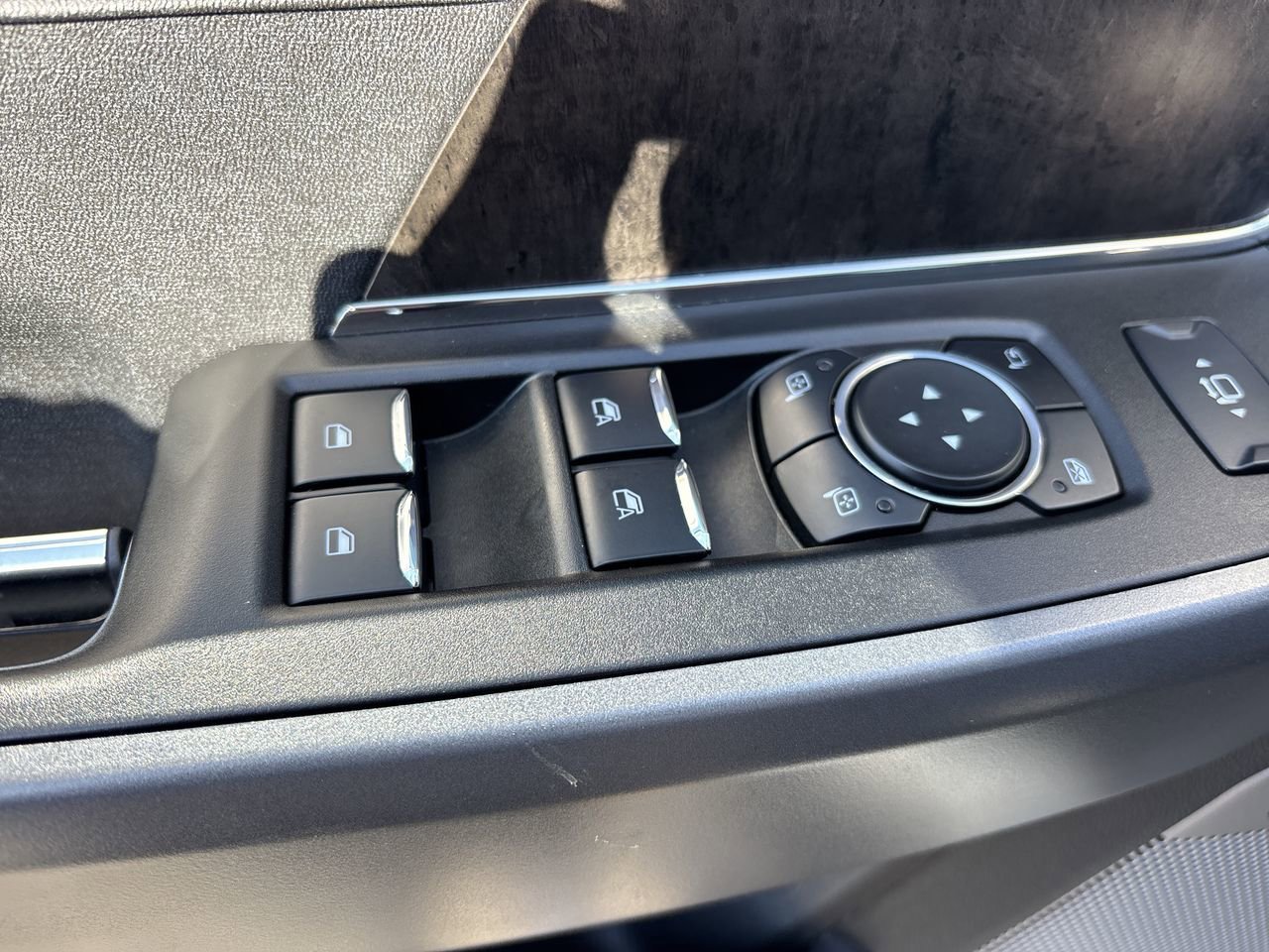 Used 2024 Ford F250 Lariat w/ Sport Appearance Package image 18