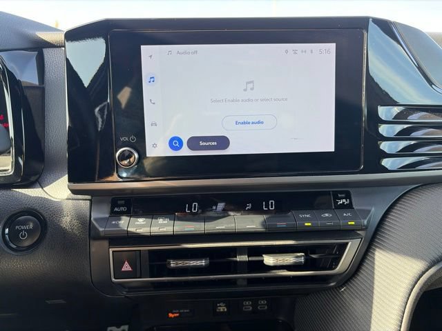 Used 2025 Toyota Camry SE FWD image 19