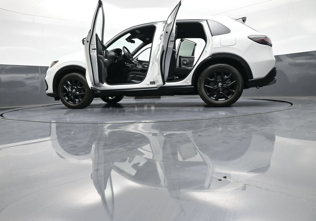 Certified 2025 Honda HR-V Sport image 47