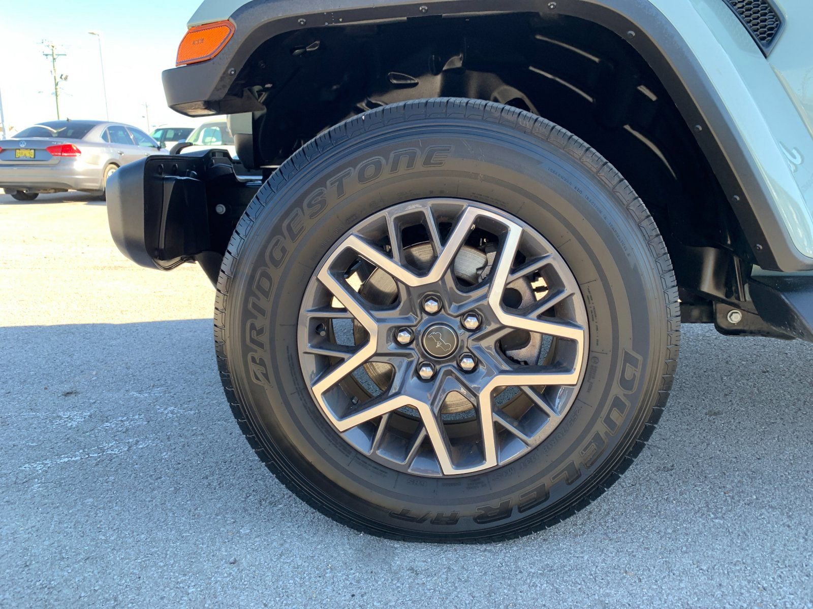 Used 2024 Jeep Wrangler Sahara w/ Technology Group image 32