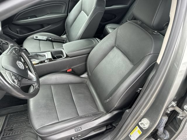 Used 2018 Buick Regal Essence w/ Driver Confidence Package #1 AWD/4WD image 15