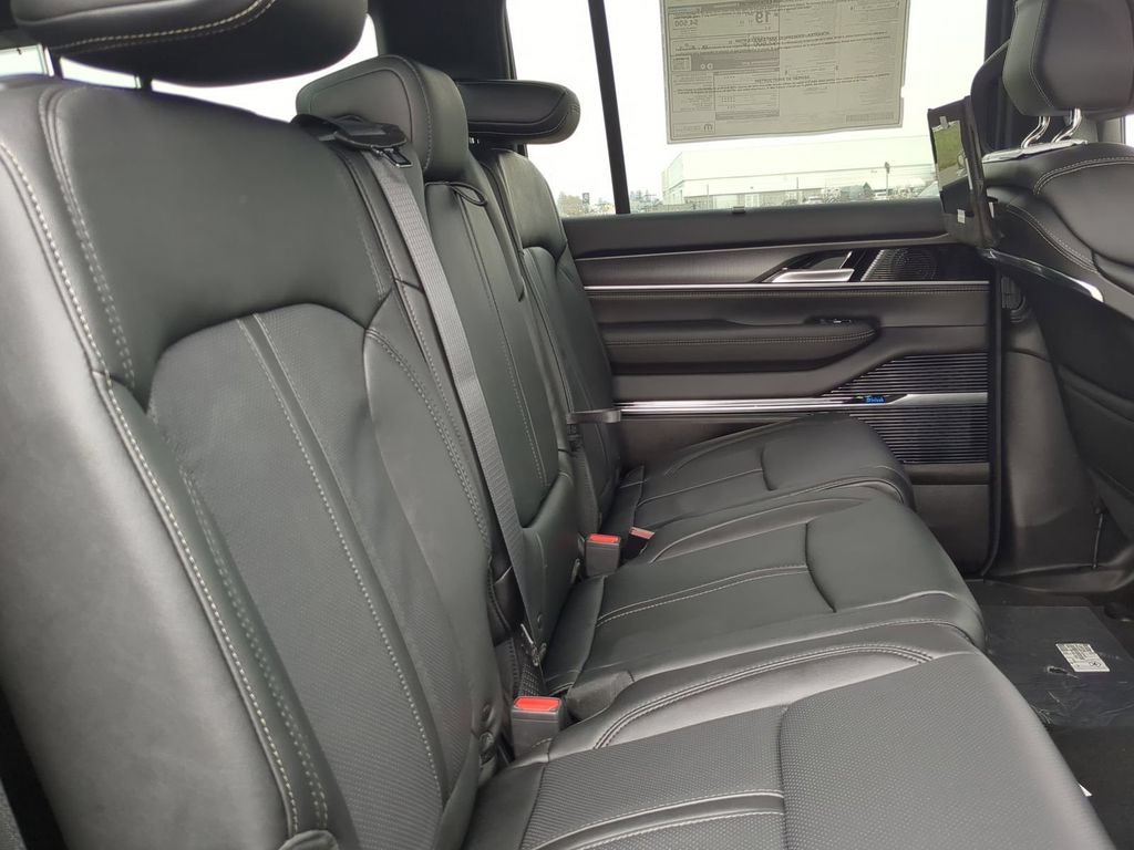 New 2026 Jeep Grand Wagoneer Summit w/ Rear Seat Video Group I AWD/4WD image 7