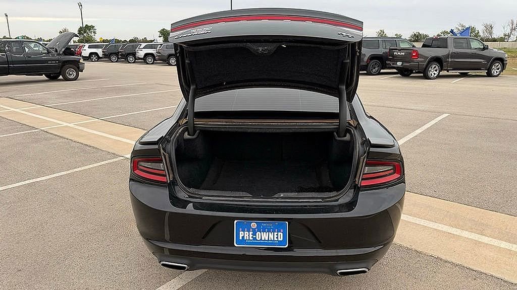 Used 2015 Dodge Charger R/T RWD image 9