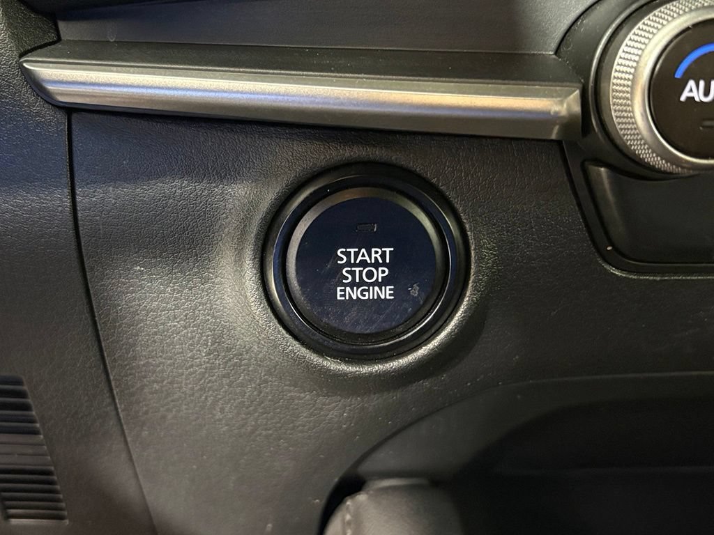 Used 2024 MAZDA MAZDA3 s FWD image 23