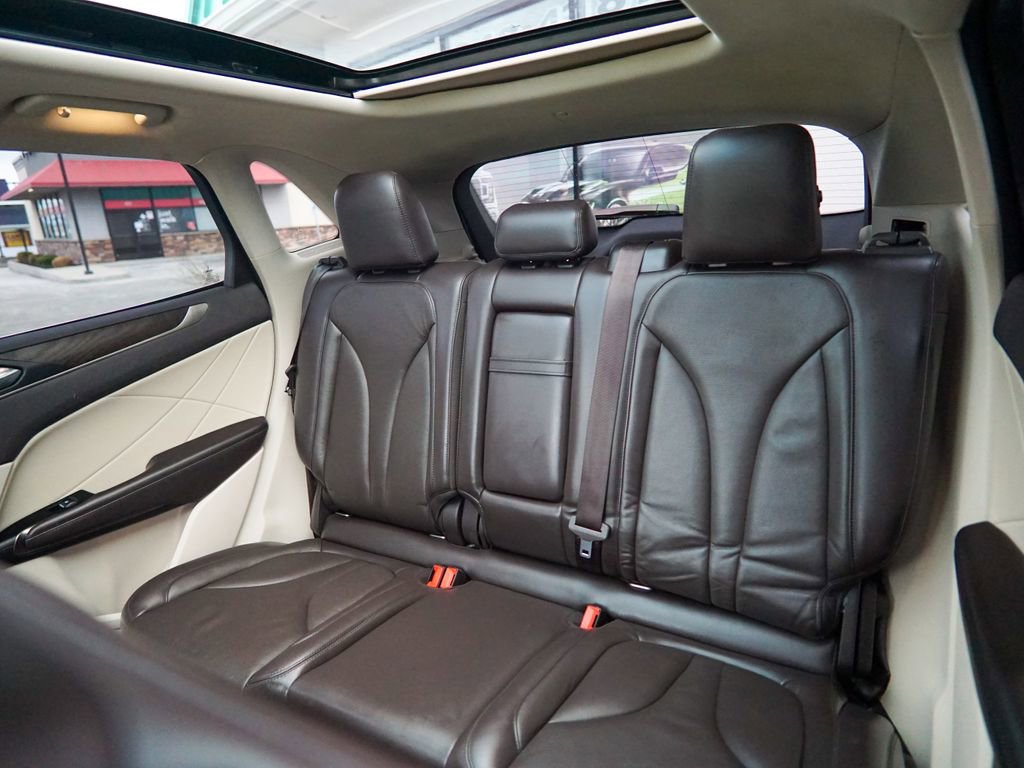 Used 2019 Lincoln MKC Reserve image 31