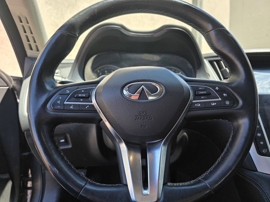Used 2021 INFINITI Q50 Luxe RWD image 9