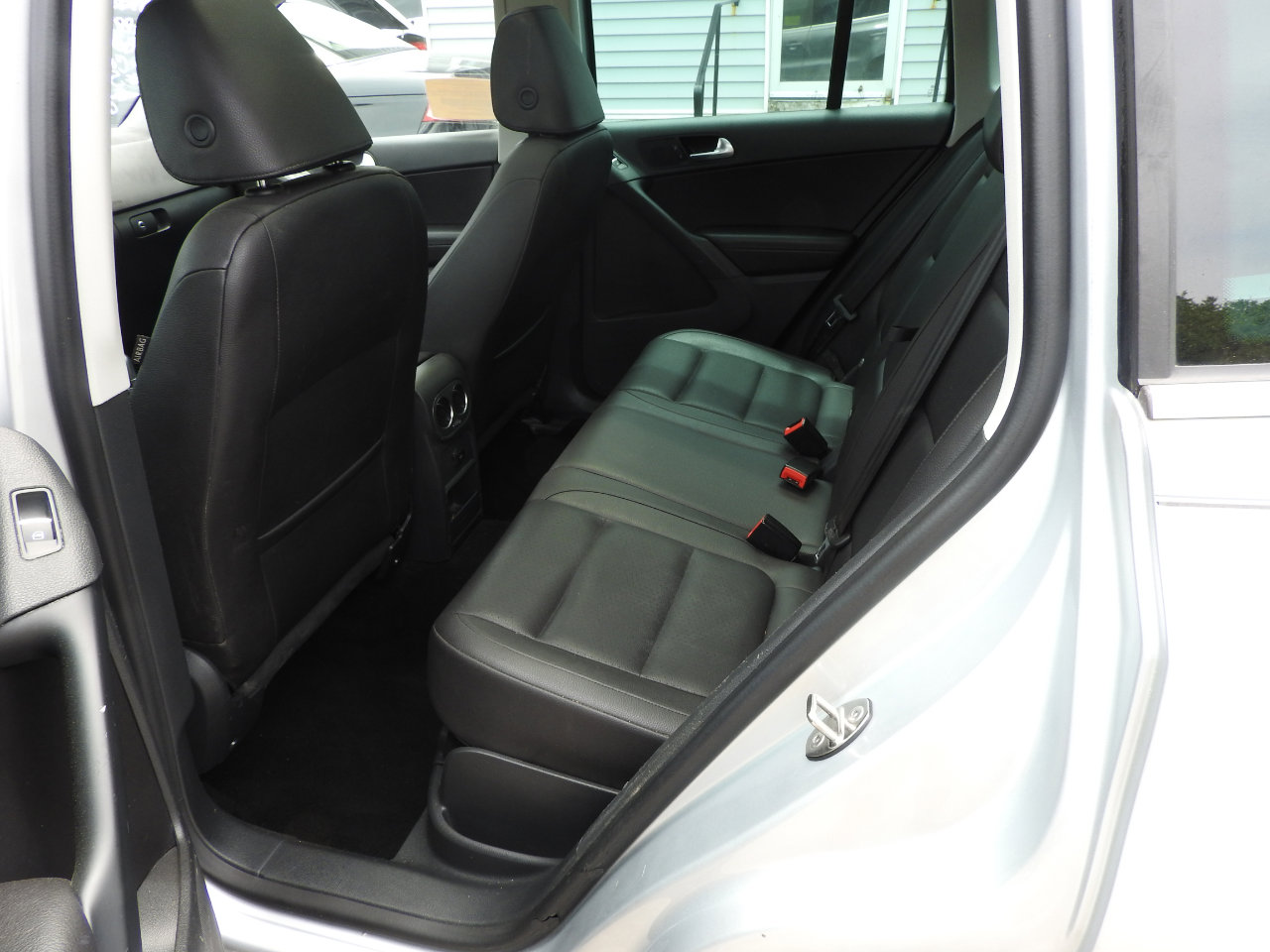 Used 2016 Volkswagen Tiguan SE image 14