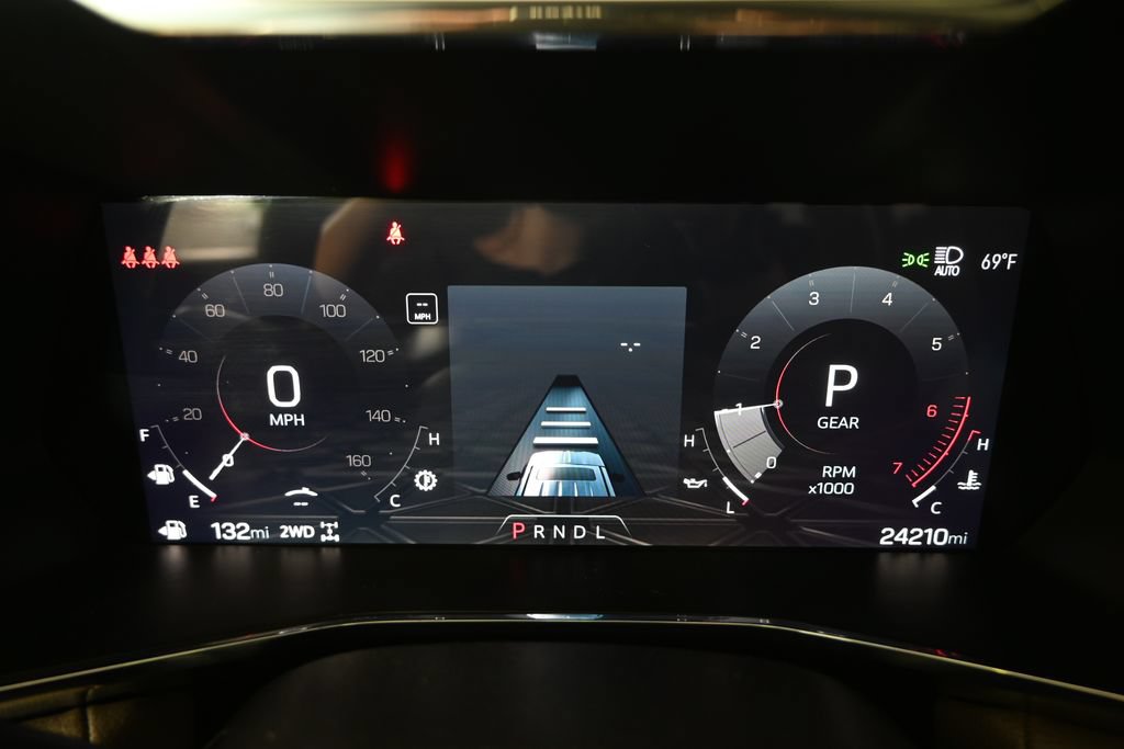 Used 2024 GMC Canyon Denali AWD/4WD image 25