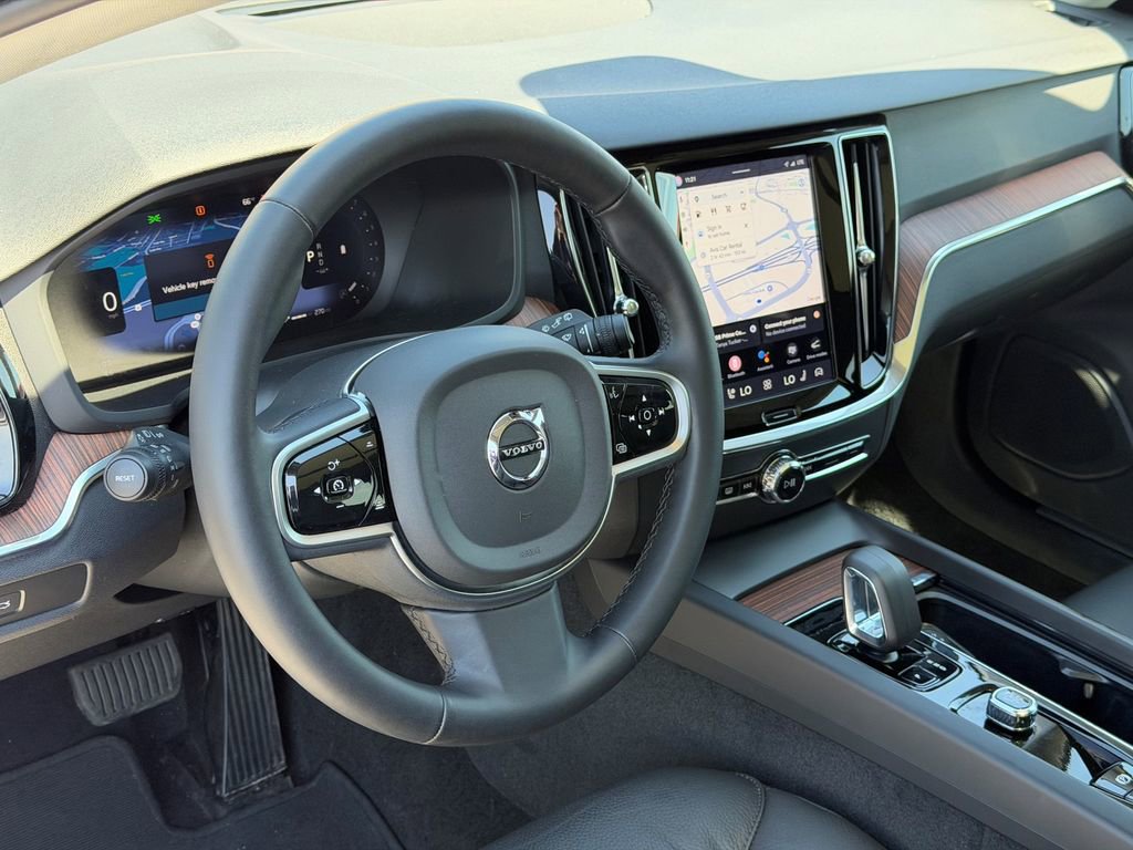 Certified 2025 Volvo V60 B5 Cross Country Plus AWD/4WD image 15