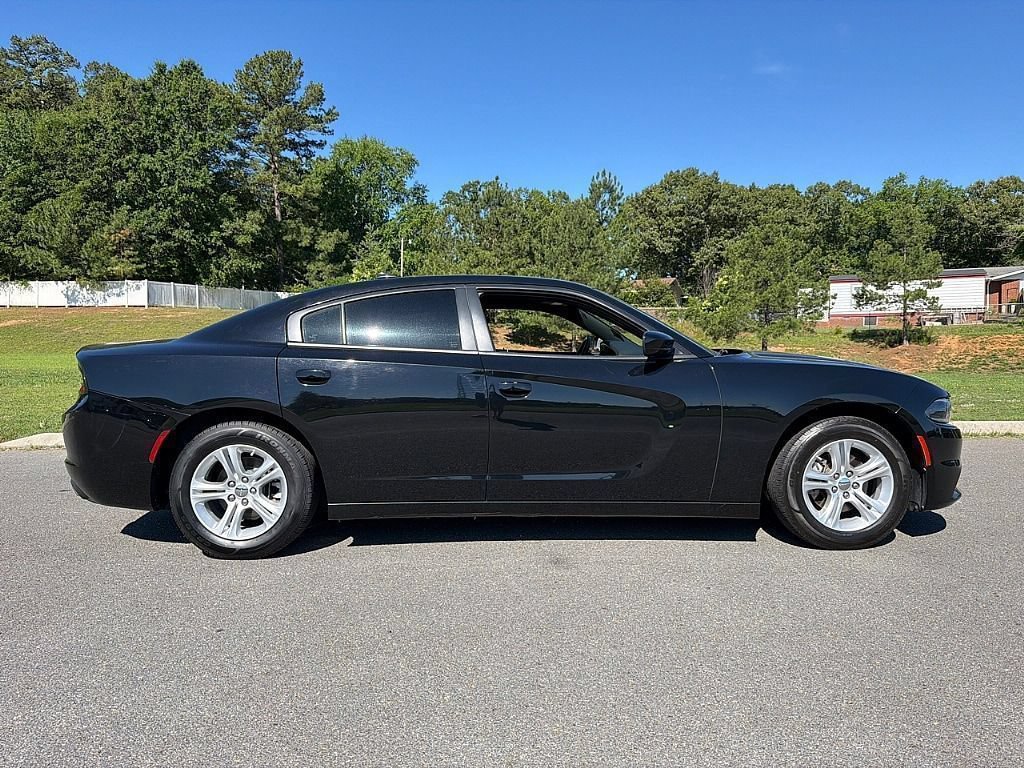Used 2023 Dodge Charger SXT RWD image 2