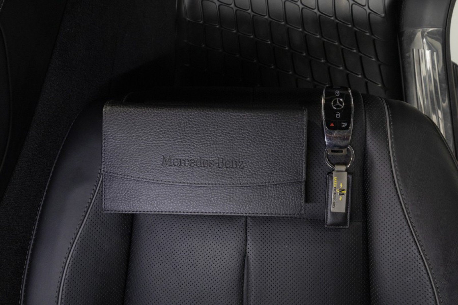 Used 2023 Mercedes-Benz Maybach GLS 600 4MATIC image 85