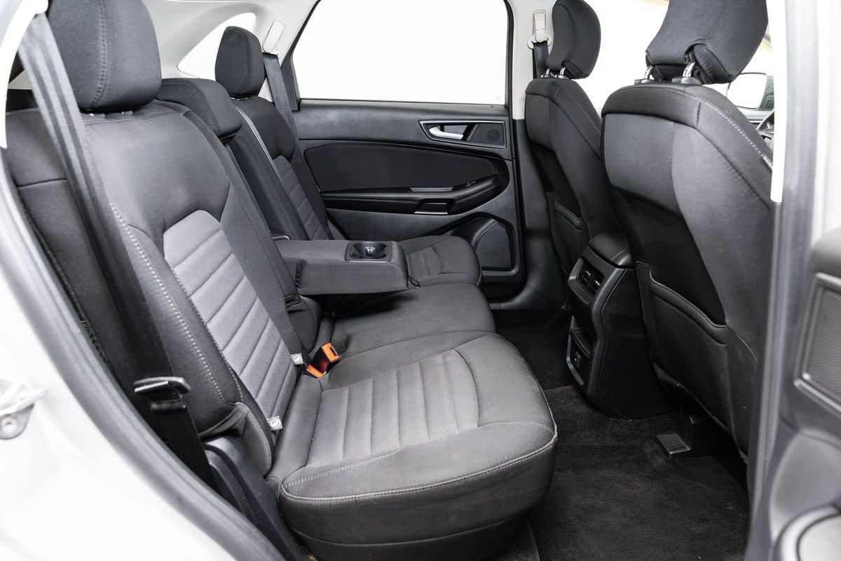 Used 2016 Ford Edge SE AWD/4WD image 16