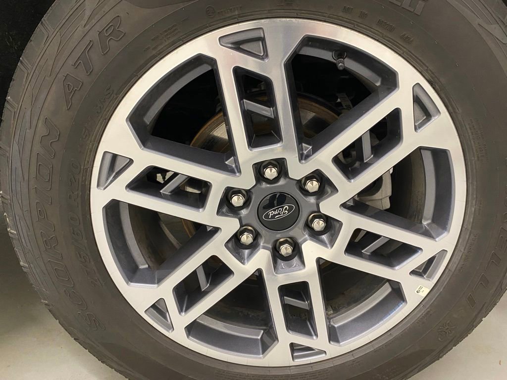 Used 2025 Ford Expedition Active AWD/4WD image 26