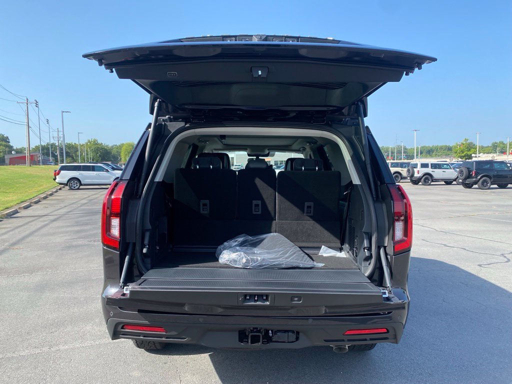 New 2027 Ford Expedition Active AWD/4WD image 9