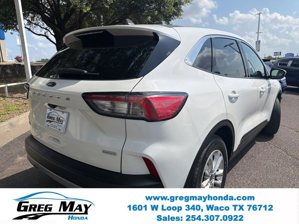Used 2020 Ford Escape SE FWD image 3