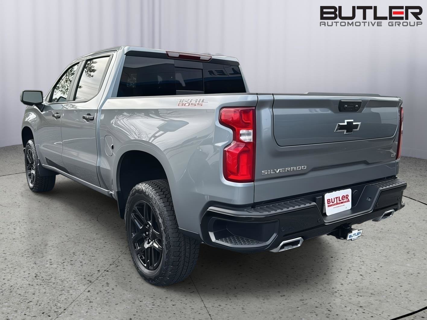 Used 2026 Chevrolet Silverado 1500 LT Trail Boss w/ LT Trail Boss Premium Package image 3