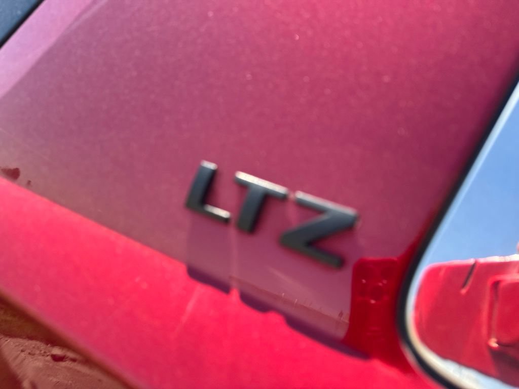 Used 2015 Chevrolet Suburban LTZ AWD/4WD image 8