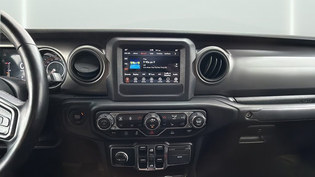 Used 2021 Jeep Gladiator Sport AWD/4WD image 17