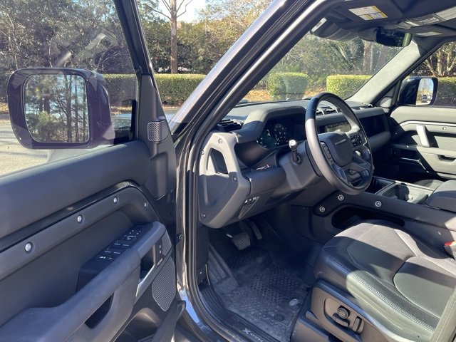 Certified 2024 Land Rover Defender 110 X-Dynamic SE image 4