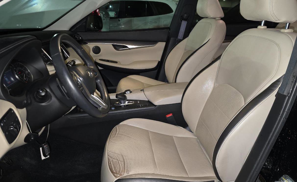 Used 2022 INFINITI QX50 Luxe image 3