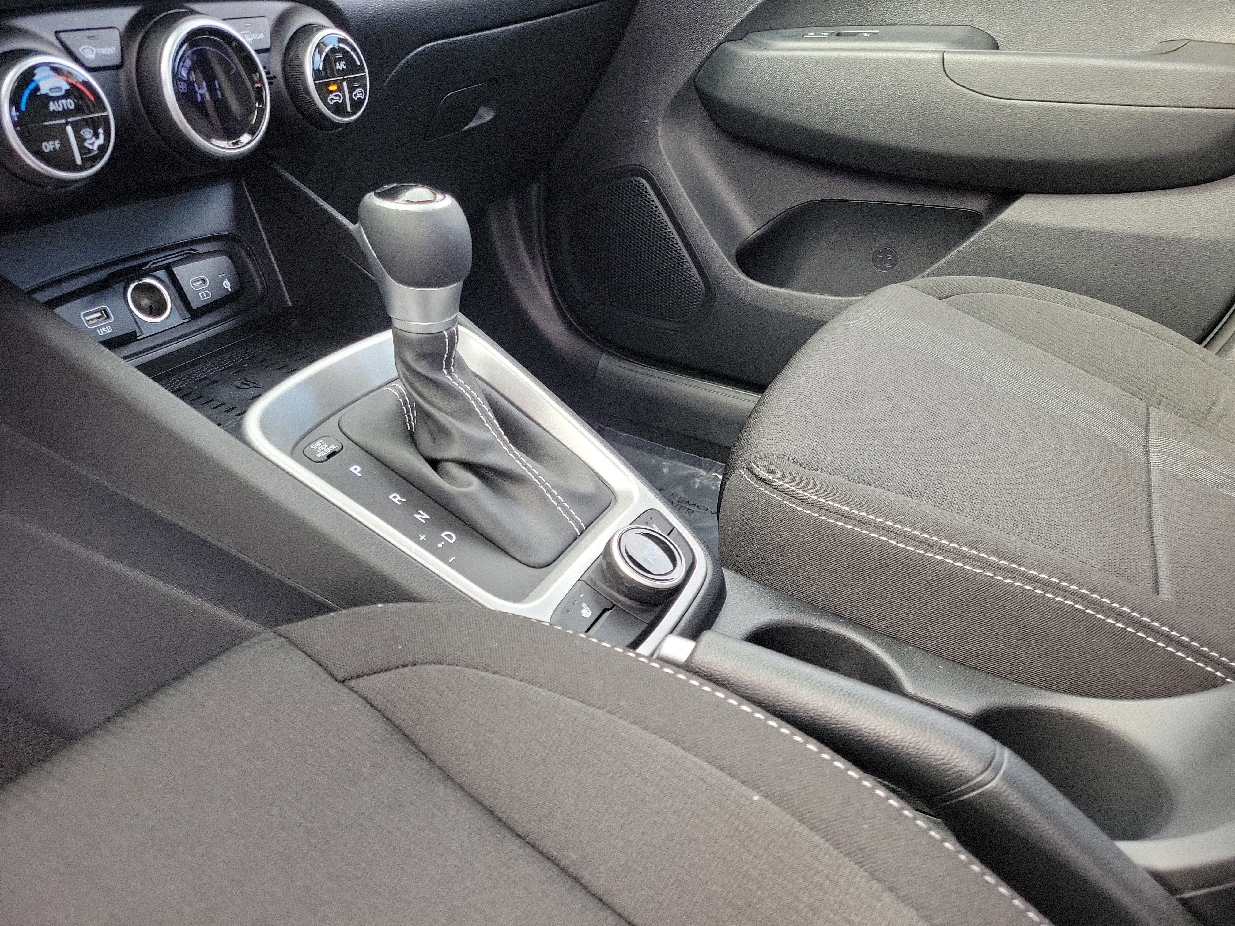 New 2026 Hyundai Venue SEL image 12