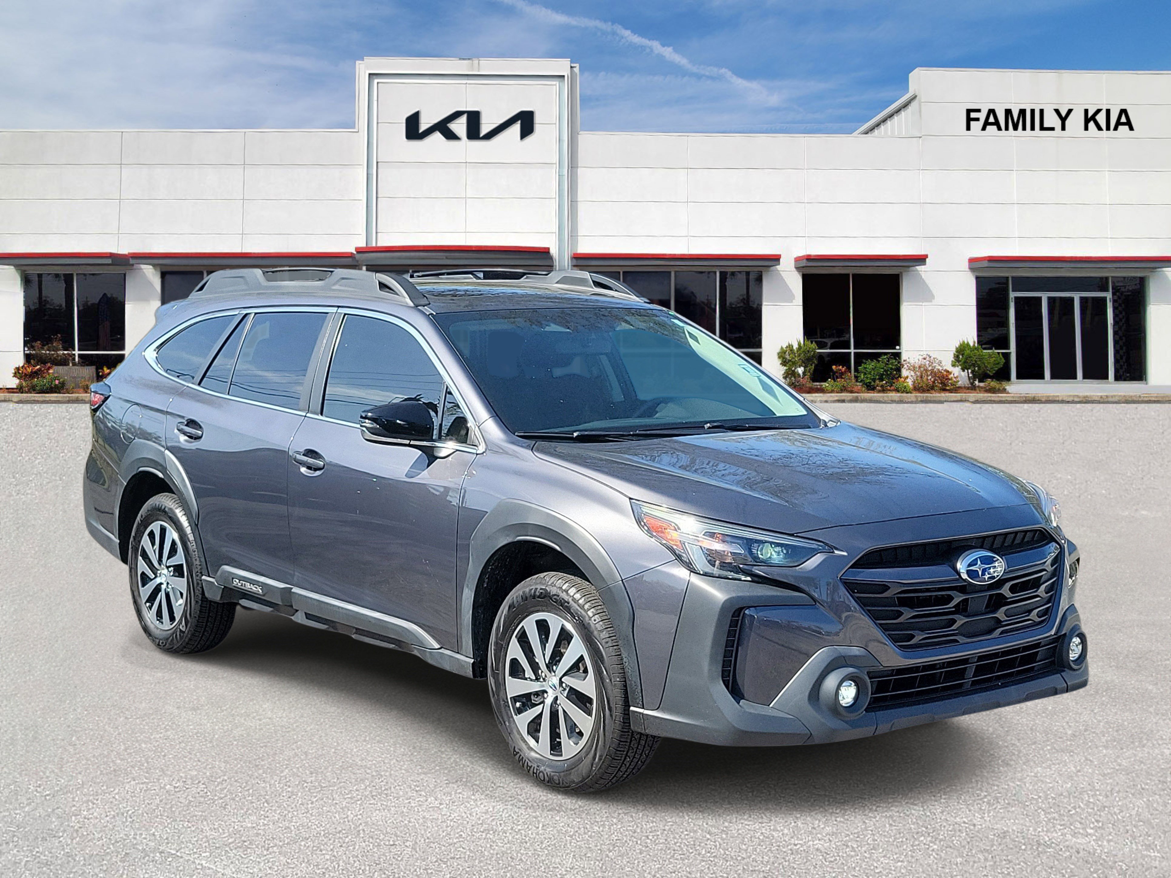 Used 2024 Subaru Outback Premium image 1