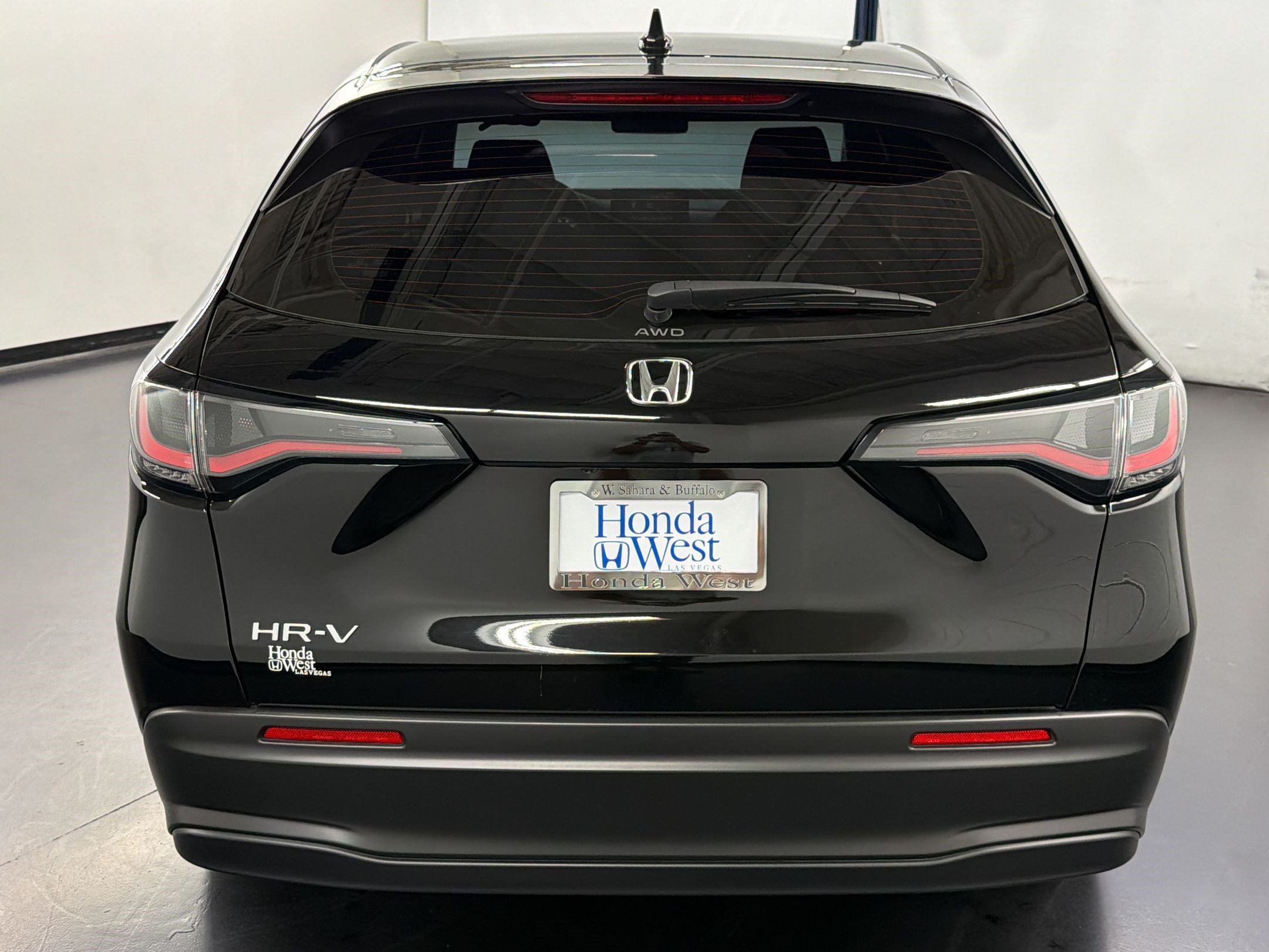 Certified 2025 Honda HR-V LX image 10