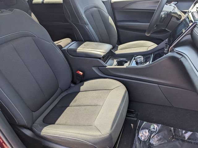 Used 2024 Jeep Grand Cherokee L Laredo AWD/4WD image 31