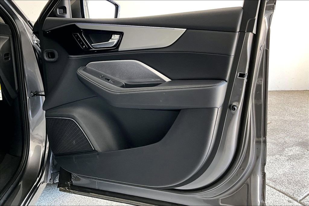 Certified 2026 Acura MDX FWD w/ Technology Package image 23