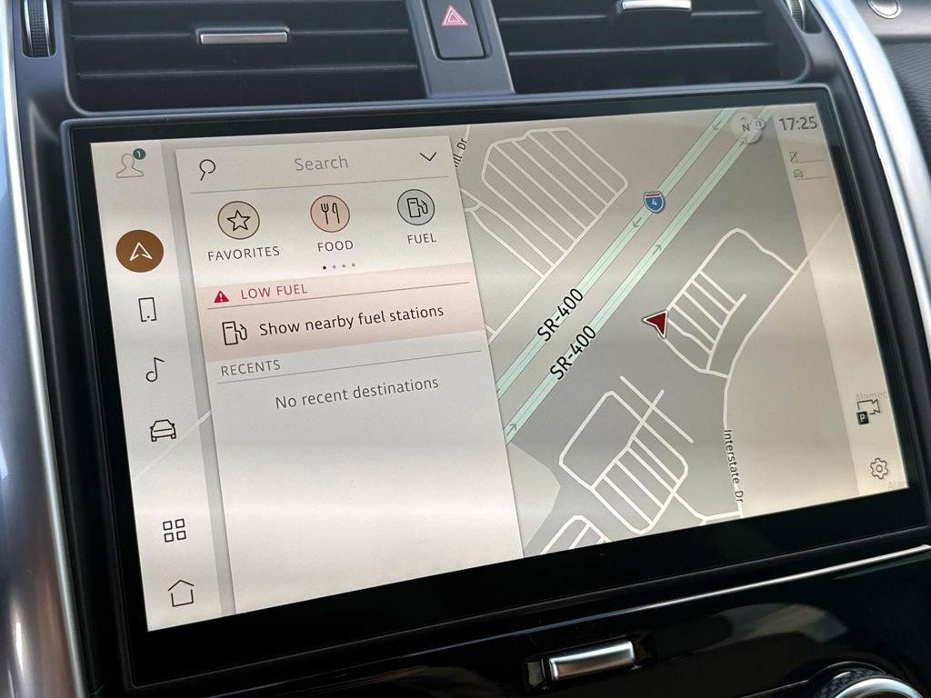 New 2025 Land Rover Discovery Dynamic SE image 20