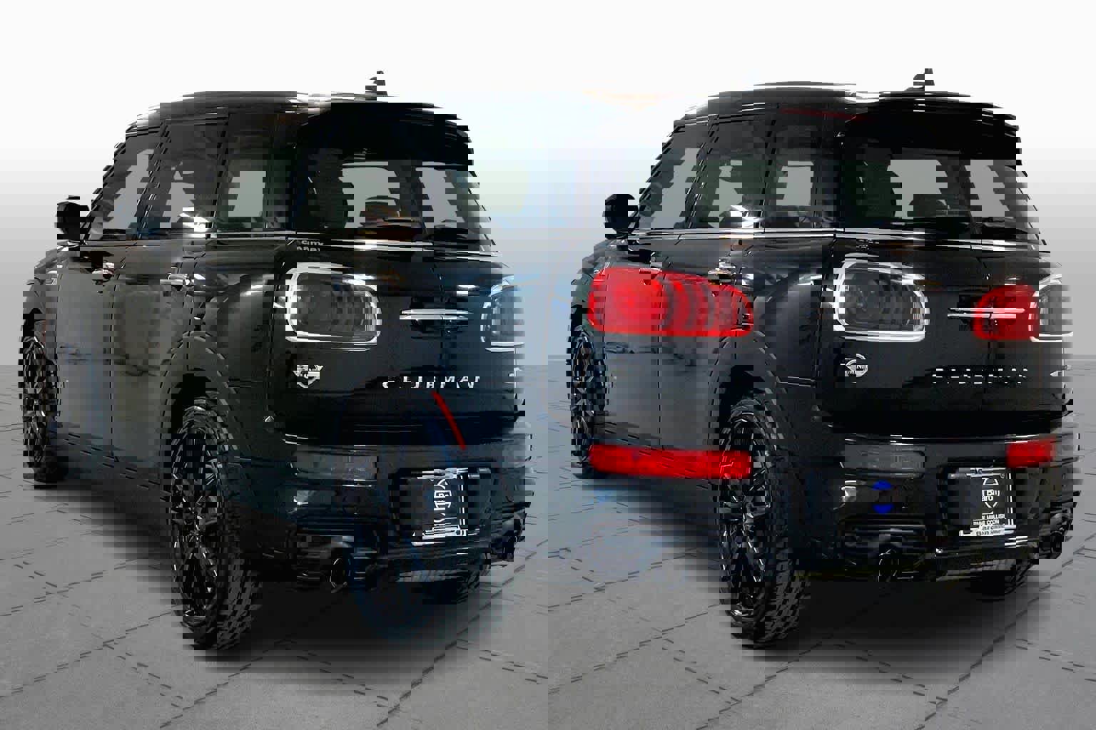 Used 2017 MINI Cooper Clubman John Cooper Works image 11