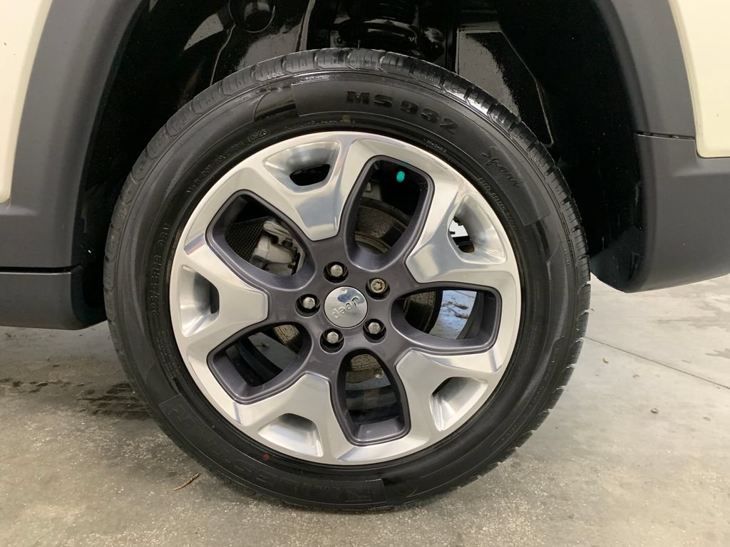 Used 2021 Jeep Compass Limited AWD/4WD image 5