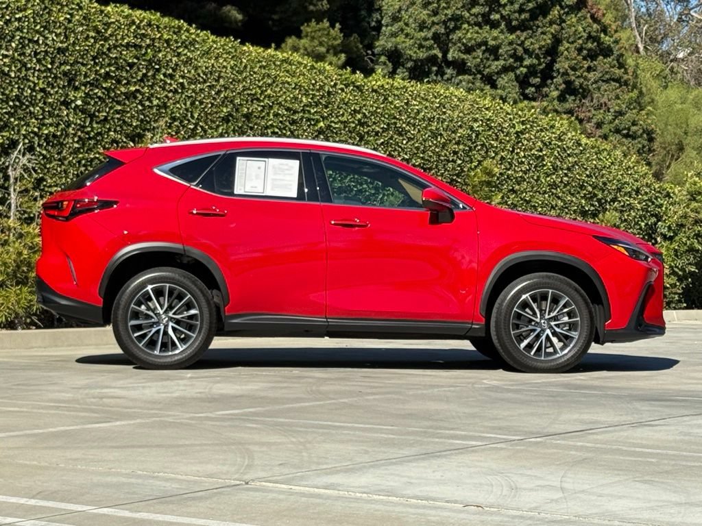Certified 2025 Lexus NX 250 FWD image 10