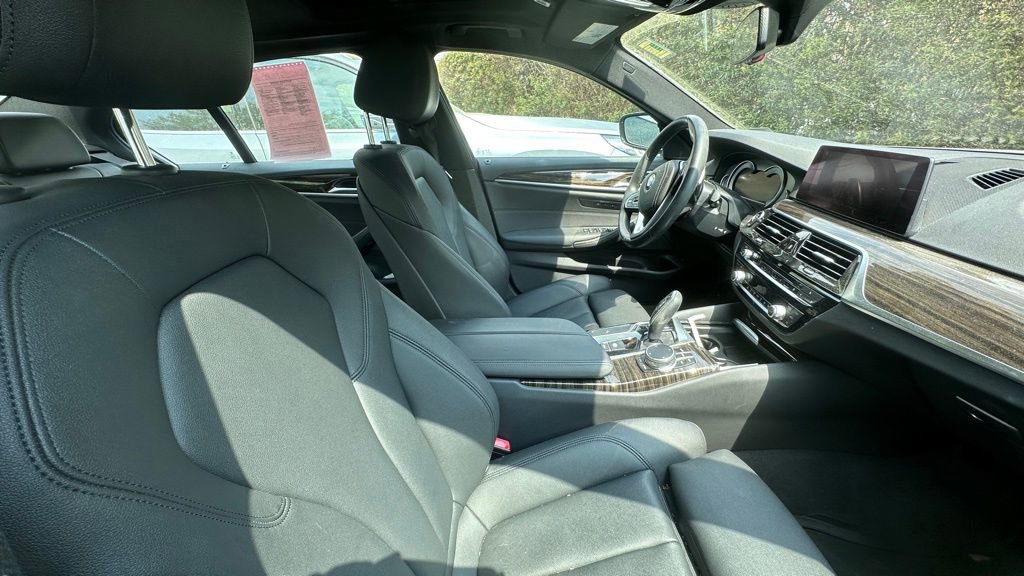 Used 2019 BMW 530i w/ Convenience Package image 5