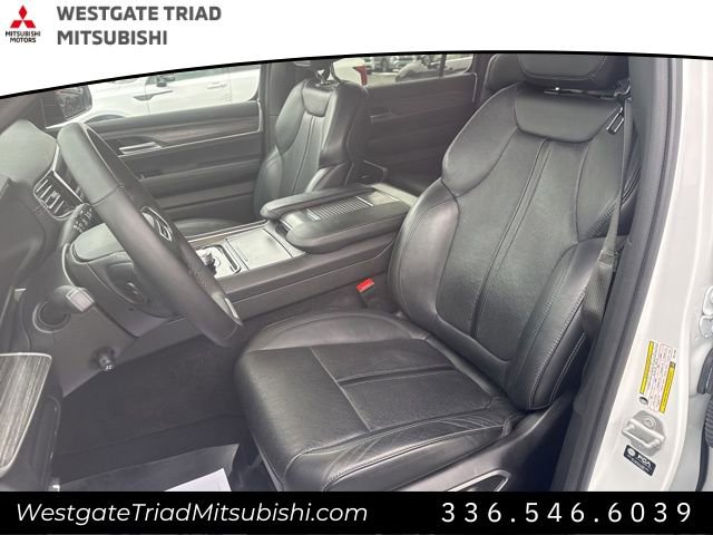 Used 2024 Jeep Wagoneer L Series II w/ Flexible Seating Group image 25