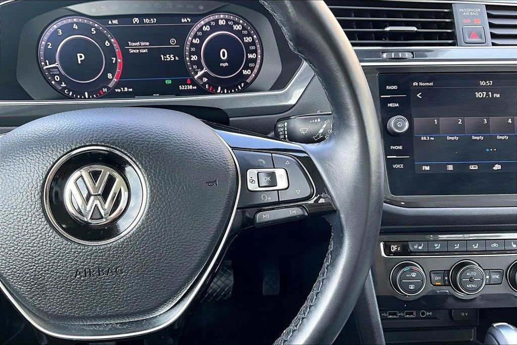 Used 2018 Volkswagen Tiguan SEL Premium image 13