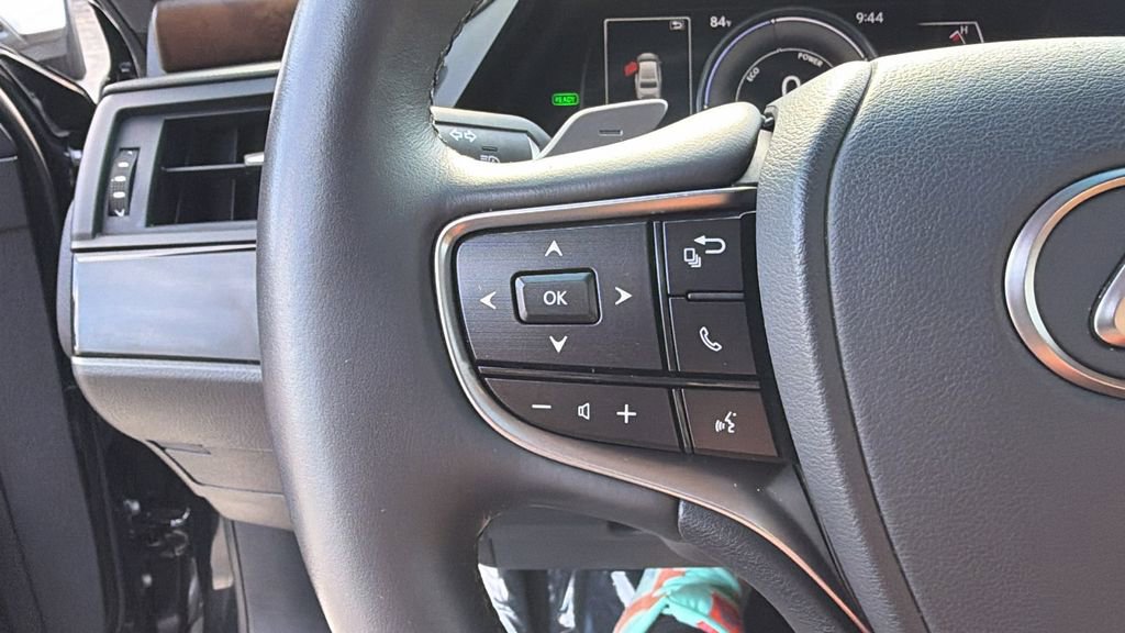 Used 2022 Lexus ES 300h w/ Premium Package image 21