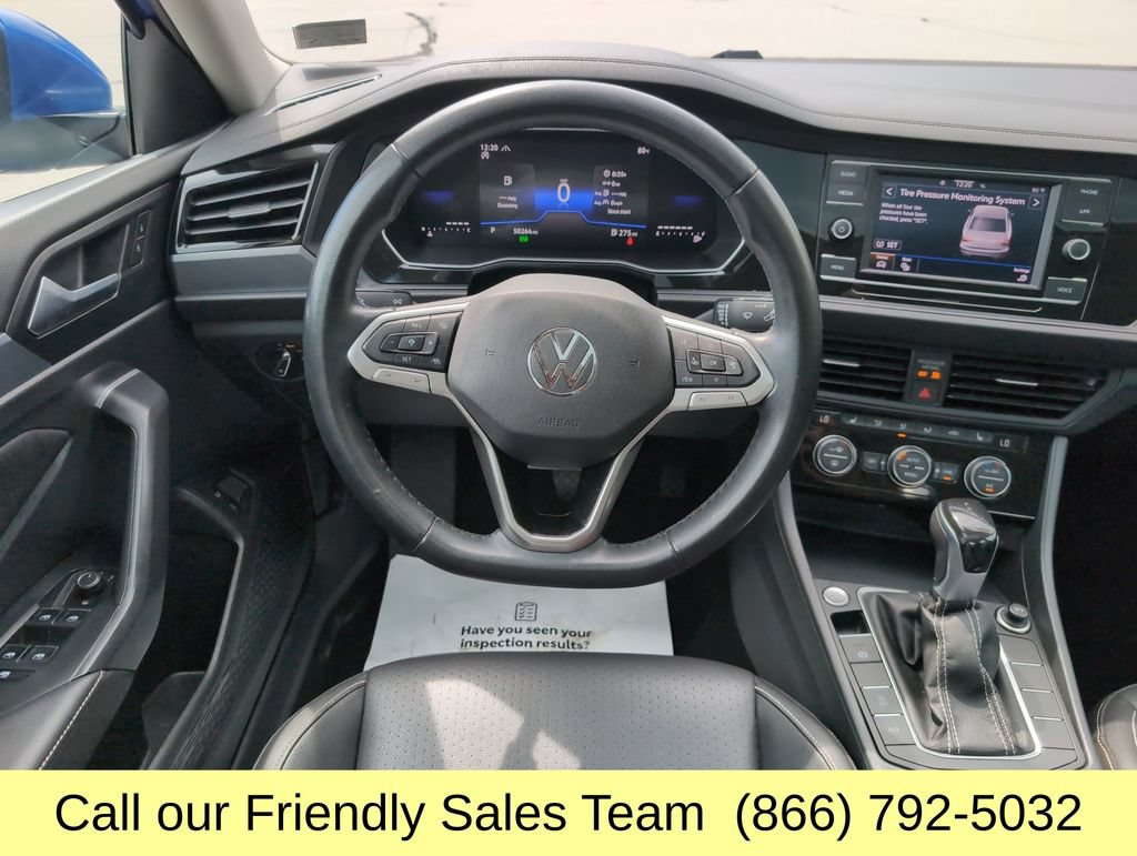 Used 2024 Volkswagen Jetta SE FWD image 15