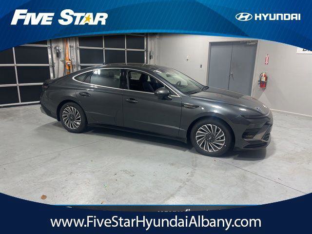 New 2025 Hyundai Sonata Limited image 1
