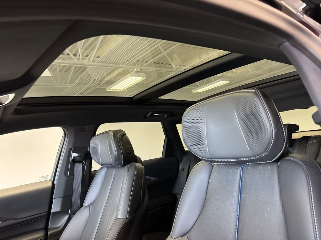 New 2025 Cadillac Lyriq Luxury image 23