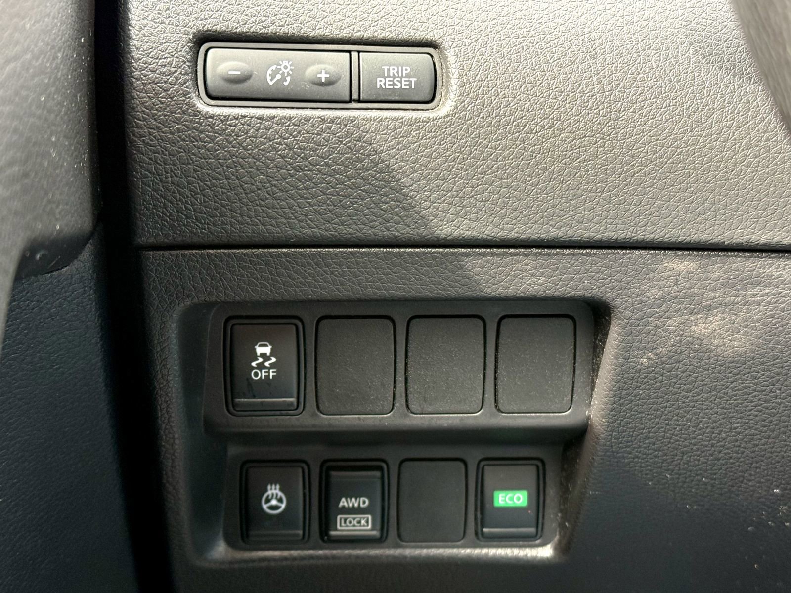 Used 2017 Nissan Rogue Sport SV w/ SV All-Weather Package image 31