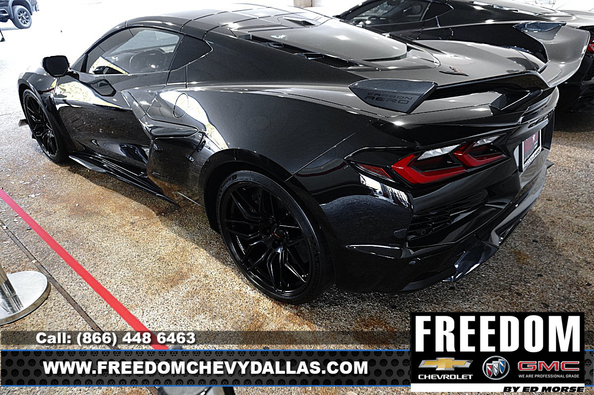 New 2026 Chevrolet Corvette Z06 w/ Z07 Performance Package RWD image 4