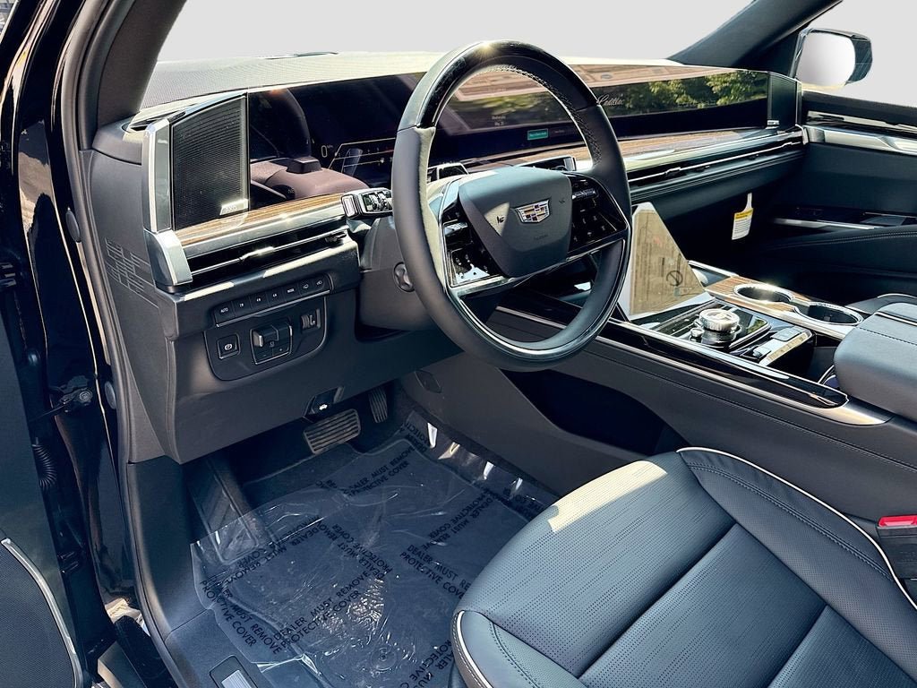 New 2026 Cadillac Escalade ESV Luxury w/ Touring Package AWD/4WD image 16