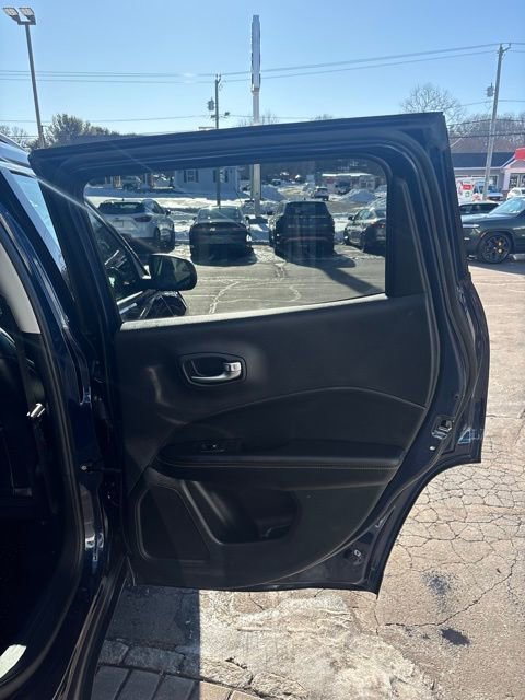 Used 2020 Jeep Compass Latitude w/ Cold Weather Group image 41