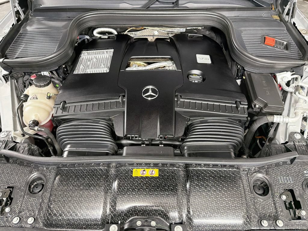 Used 2025 Mercedes-Benz GLS 580 4MATIC image 33